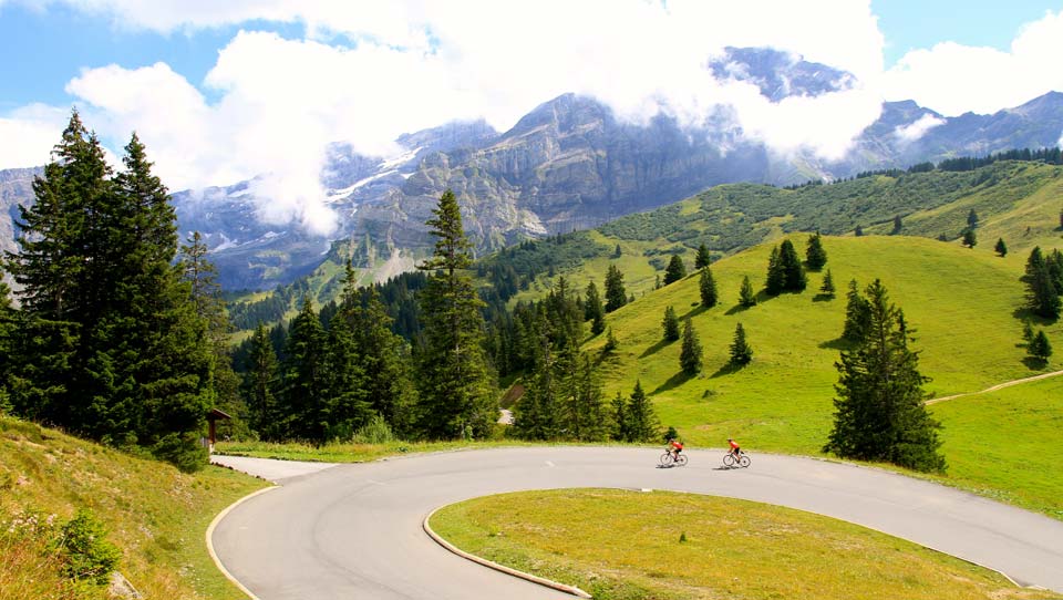 Col-de-la-Croix-Cycling-In-Switzerland-960x542