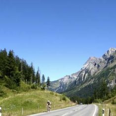 Brevet's Granfondo Gottardo holiday includes three days of warm up rides including an ascent of the Col du Pillon (1,546m) set amongst beautiful Alpine scenery