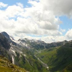 Brevet's Granfondo Gottardo holiday takes you high up into the Central Swiss Alps in Haute Valais and Ticino with breathtaking views of glaciers and mountains