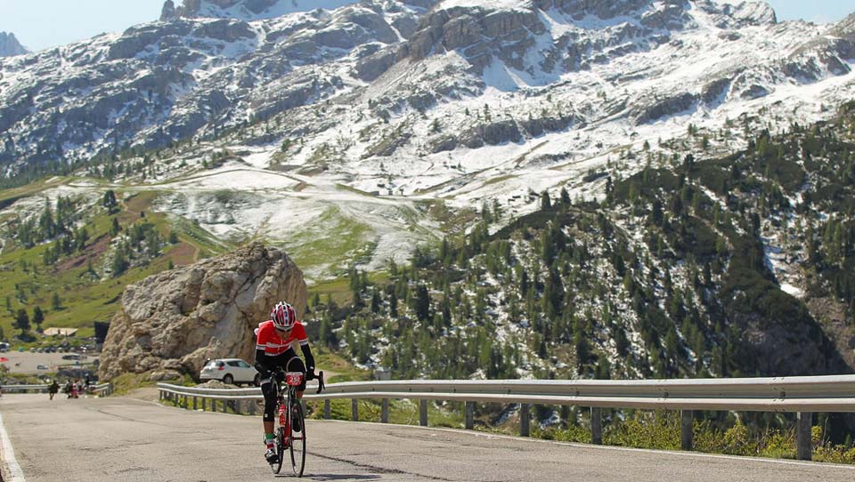 Passo Valparalo Maratona dles Dolomites
